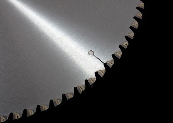 Cermet tip Logam Cutting Saw Blades / 54z 60z Jepang Tip pisau gergaji dingin 250mm 285mm